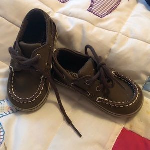 Sperry Boys Dark Brown boat shoes- size 4